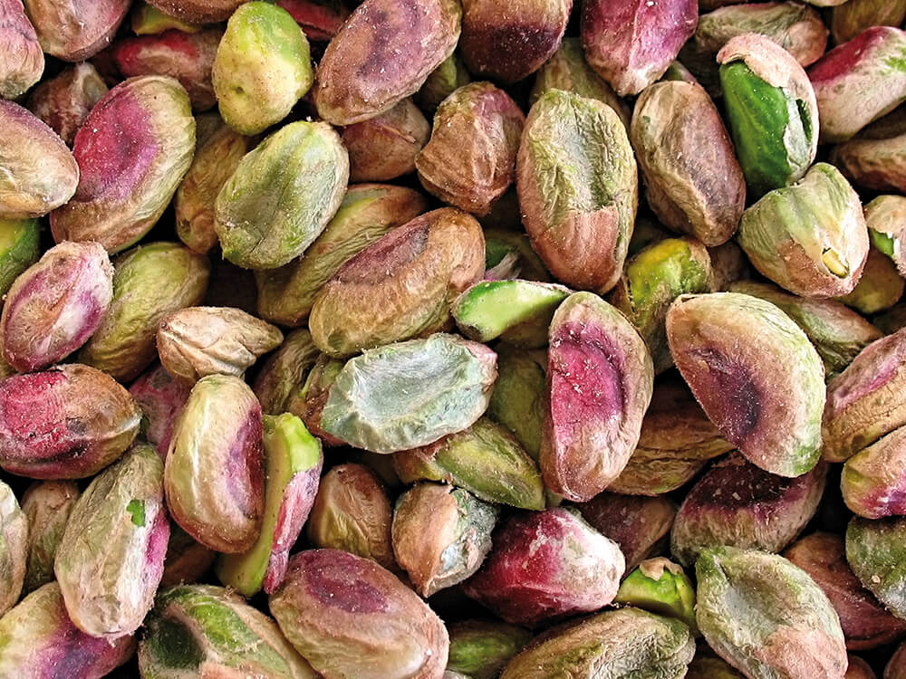 Pistachio kernels with skin by Jupiter Pistachios
